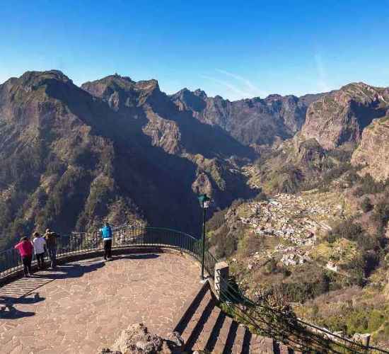 Half Day Tour with Pico dos Barcelos & Cristo Rei & Eira Serrado
