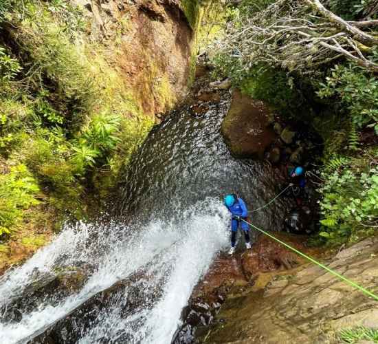 Canyoning de Iniciação Local na Madeira