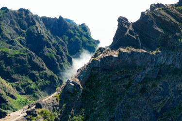 Pico do Areeiro Stairway to Heaven Hike