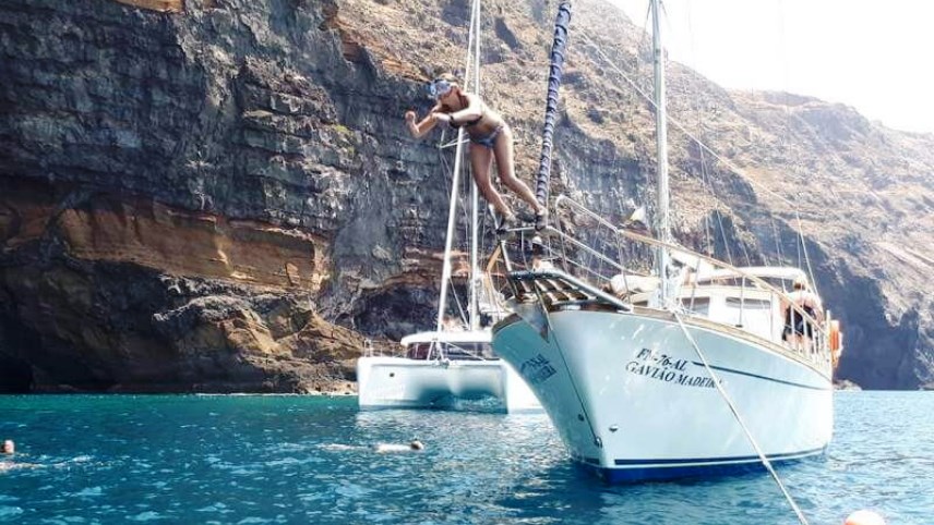 Desertas Islands Tour on Sailboat Madeira