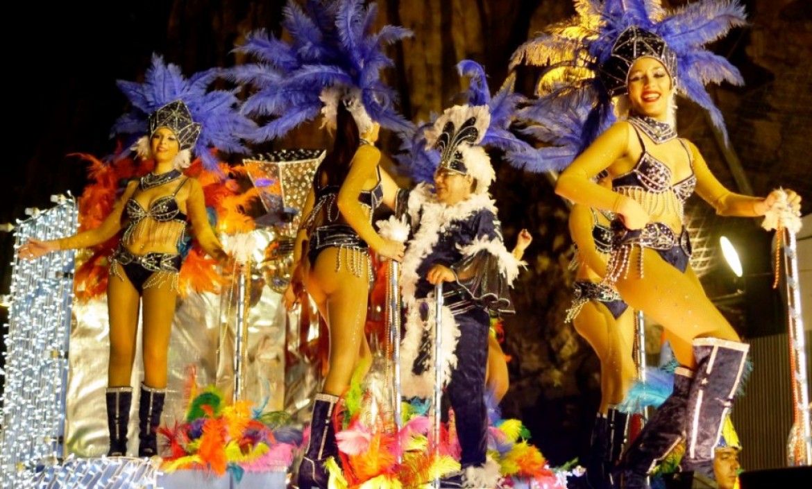 Madeira-Carnival-Parade-