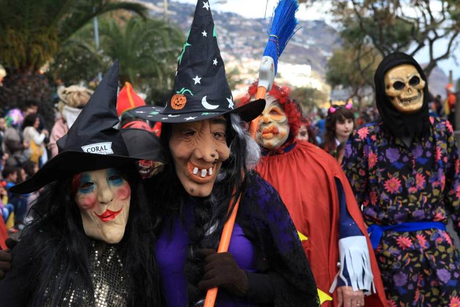 Madeira Carnival - Cortejo Trapalhão Madeira Carnival - Cortejo Trapalhão