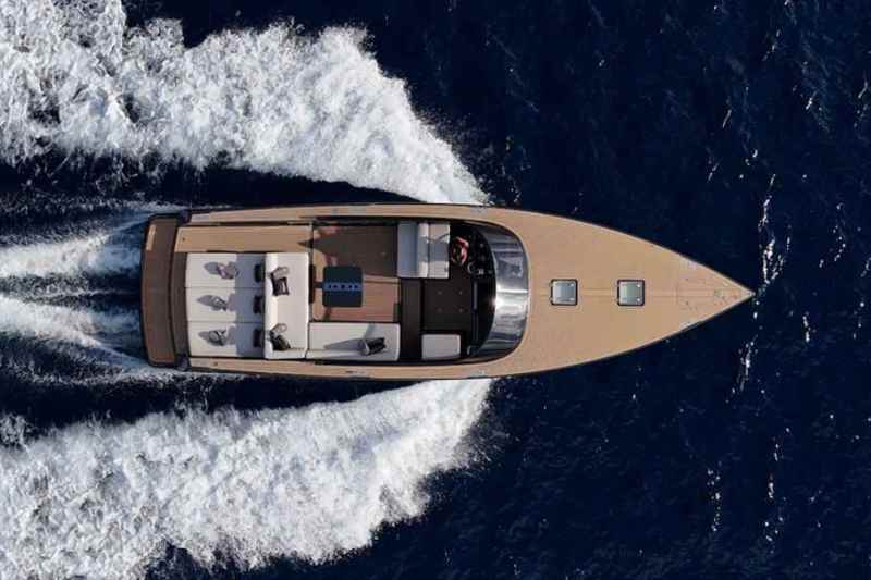 Private Luxury Boat Trip in Madeira aboard VanDutch Private Luxury Boat Trip in Madeira aboard VanDutch