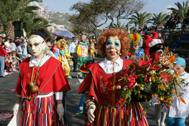 trapalhao-parade-madeira-island-carnival